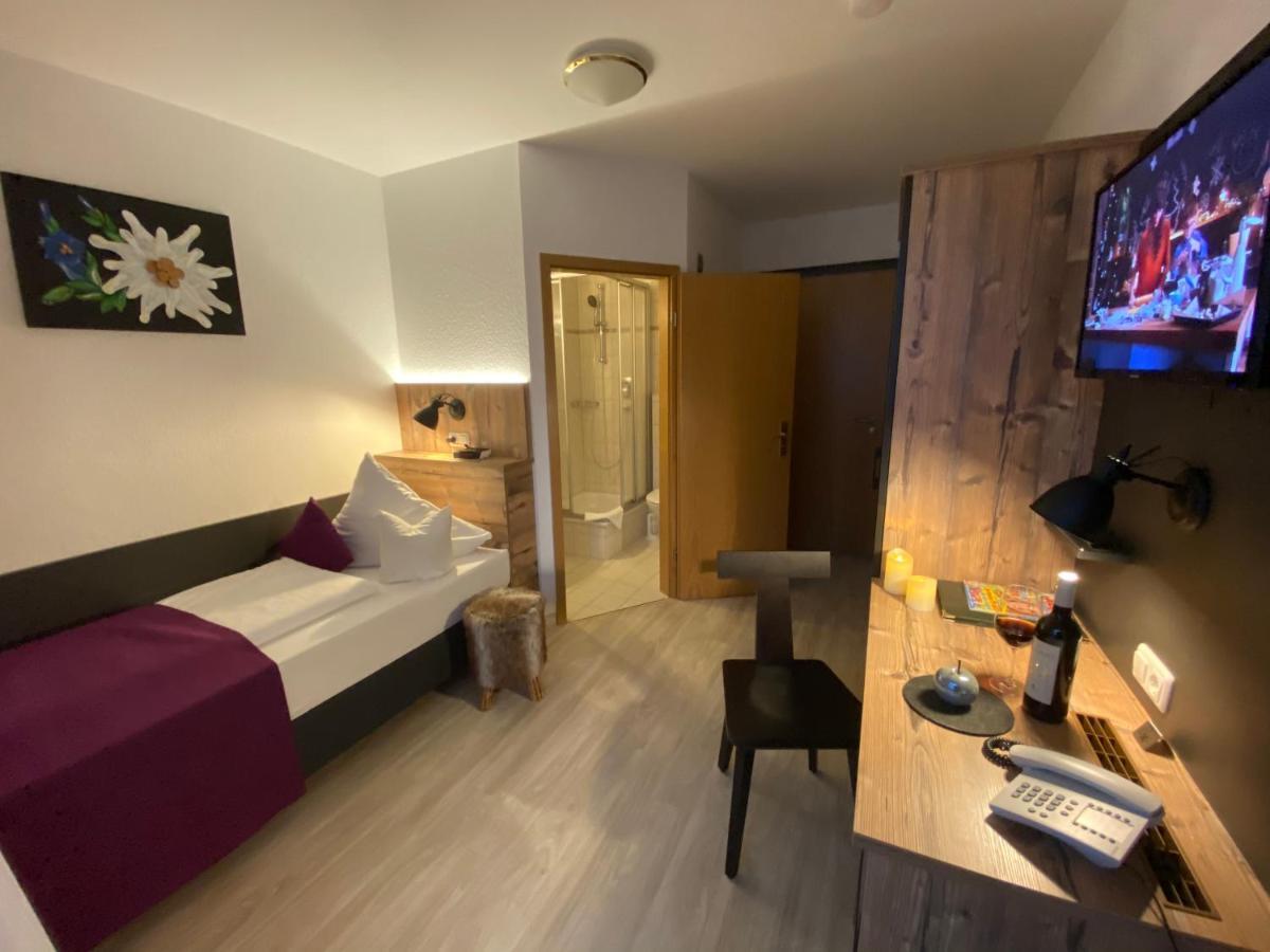 Sascha'S Kachelofen Hotel Oberstdorf Bagian luar foto